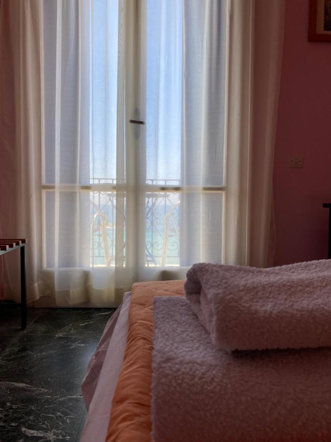 Hotel Areti Aegina Buitenkant foto