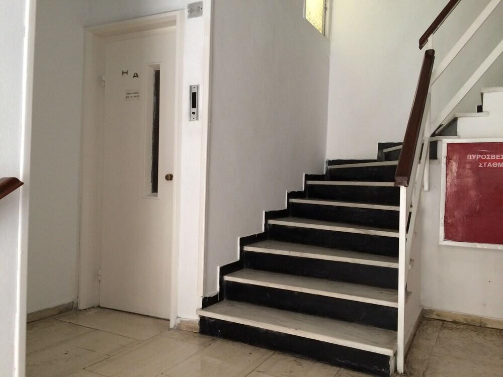 Hotel Areti Aegina Buitenkant foto